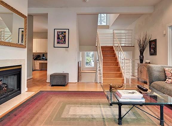 3rd image of 1508 Sunset Ln