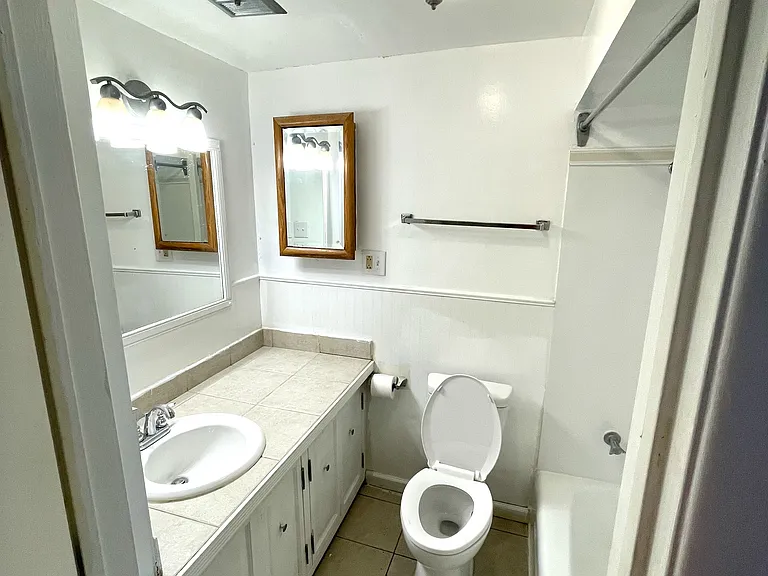 5001 Idaho Ave #1FR — Photo 30