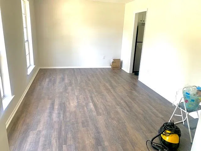 3 bed, 1343 sqft, $2,000 — Photo 2