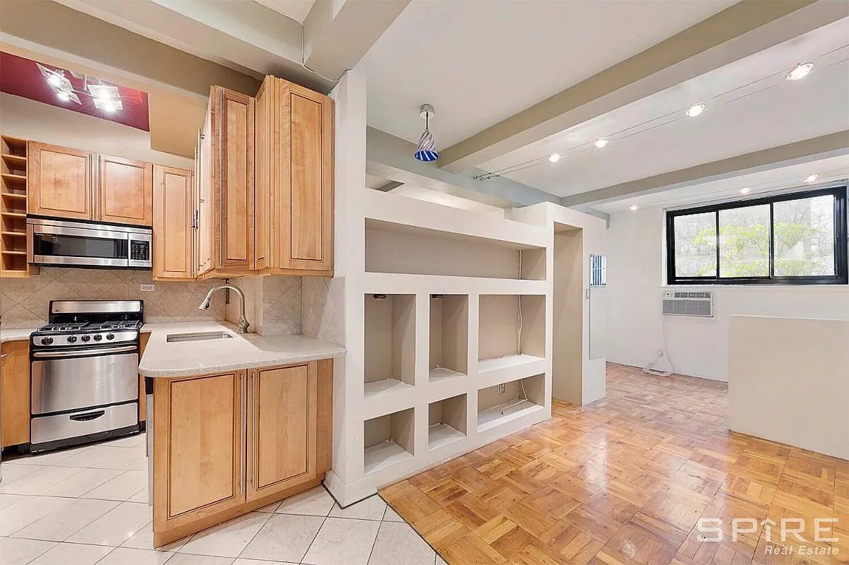 229 East 28th St Unit LH  