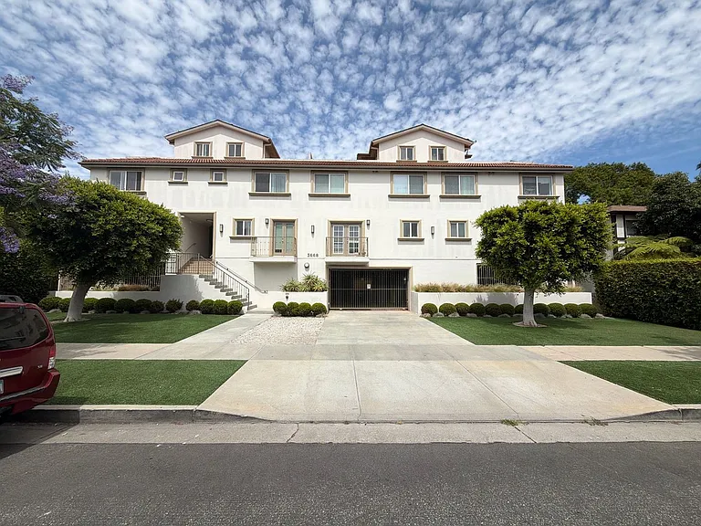 3668 Mentone Ave — Photo 1