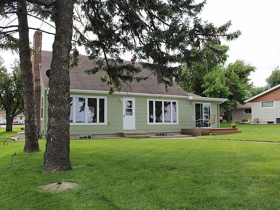 3rd image of 1428 S Shore Dr