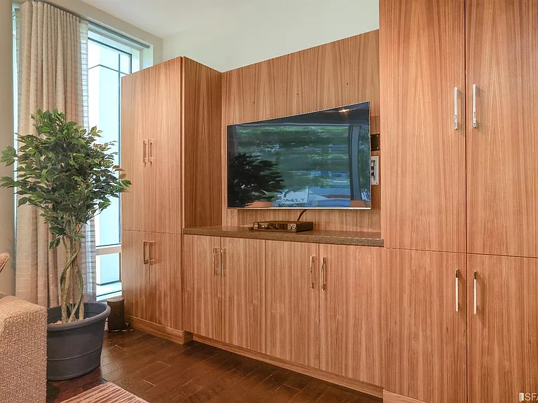 489 Harrison St #306 — Photo 3
