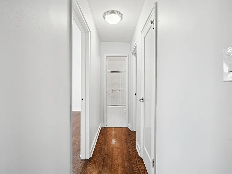1130 Pelham Pkwy S #1C — Photo 6