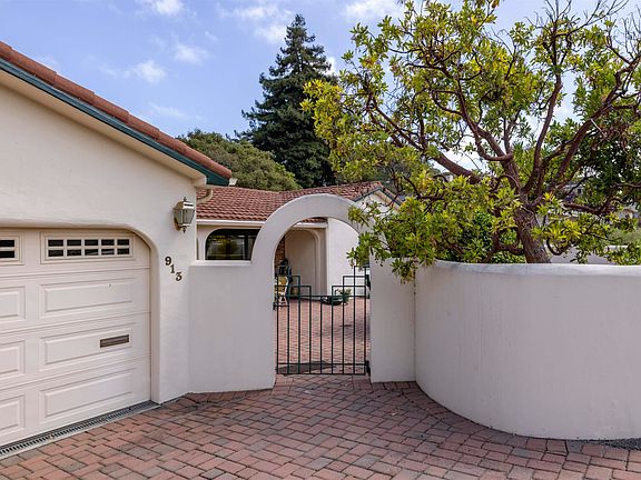 2nd image of 913 Monterey Cir
