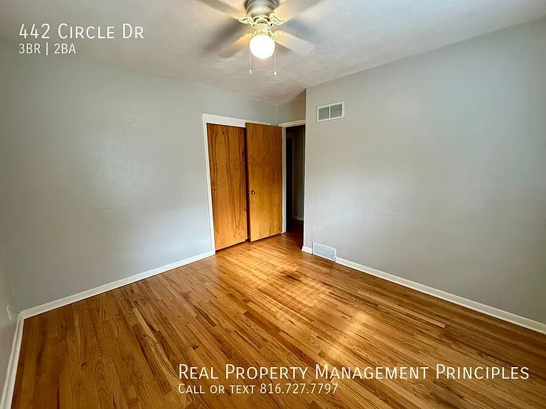 442 Circle Dr — Photo 17