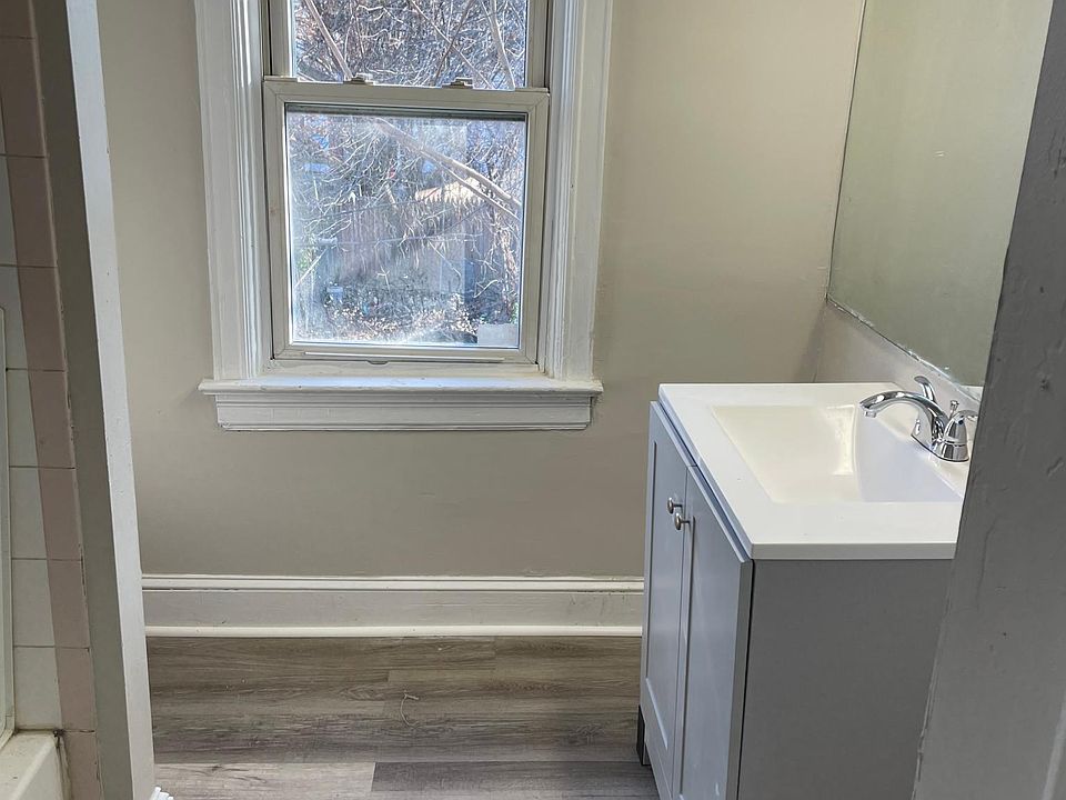 2nd image of 167 Ashmore Ave