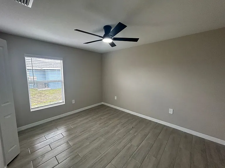 2014 Kismet Pkwy W — Photo 7