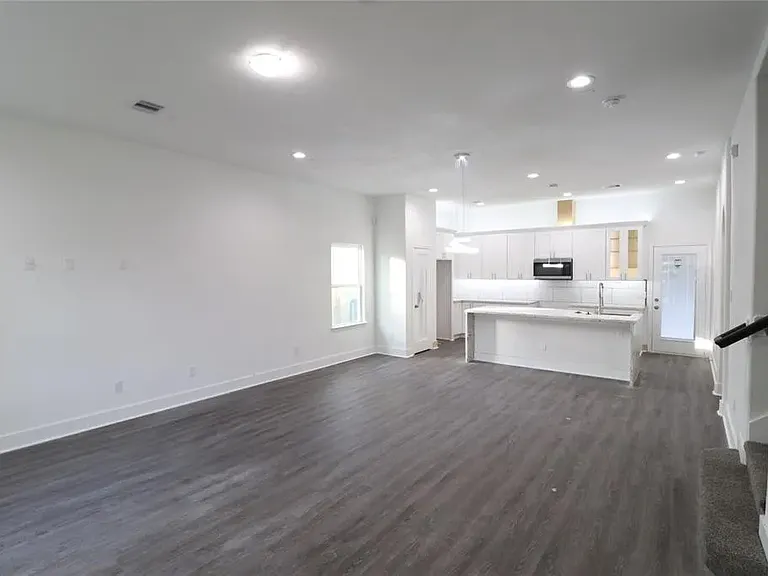 5335 Myrtlewood St — Photo 7