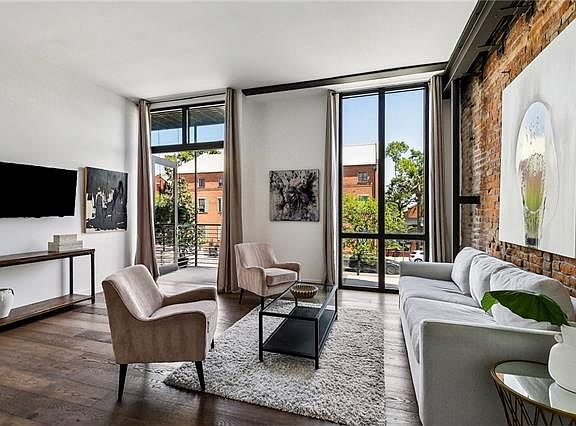 4th image of 618 N Rampart St #201