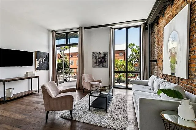618 N Rampart St #201 — Photo 4