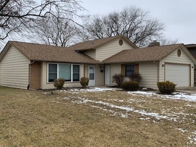 1st image of 22542 Lakeshore Dr
