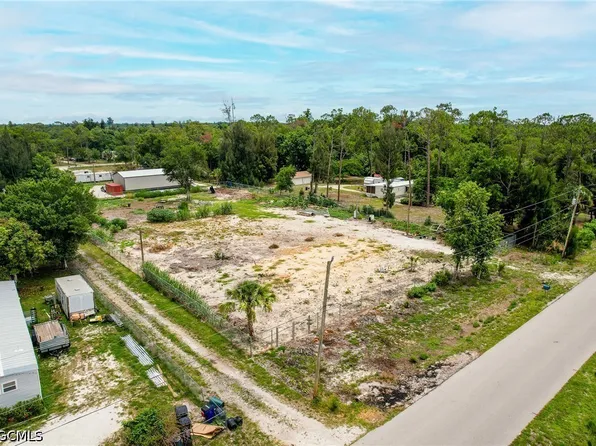 7979 Bogart Dr, North Fort Myers, FL 33917
