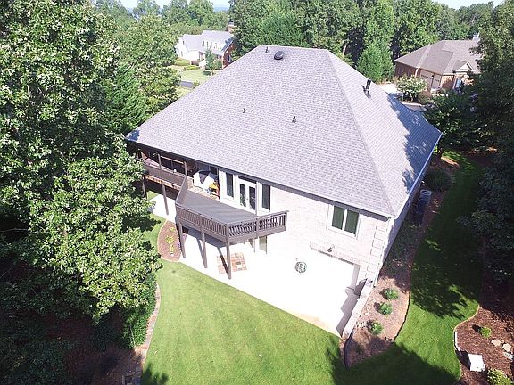 5th image of 5565 Point West Dr