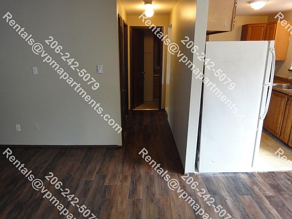 4th image of 1535 8th St NE #2X1