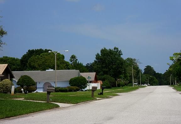 3rd image of 13409 Lakeshore Blvd