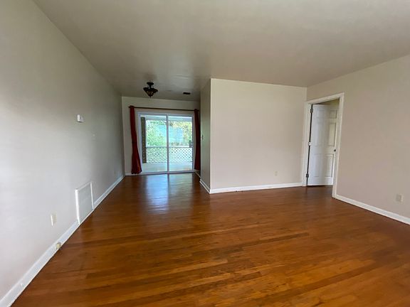 2nd image of 1215 Buckingham Dr