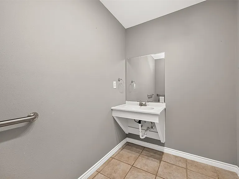19002 Mirror Lake Dr — Photo 38