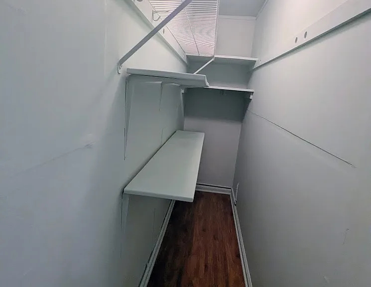 275 E Marshall St — Photo 13