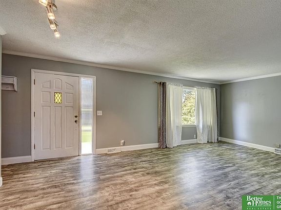 4th image of 811 Kendel Dr