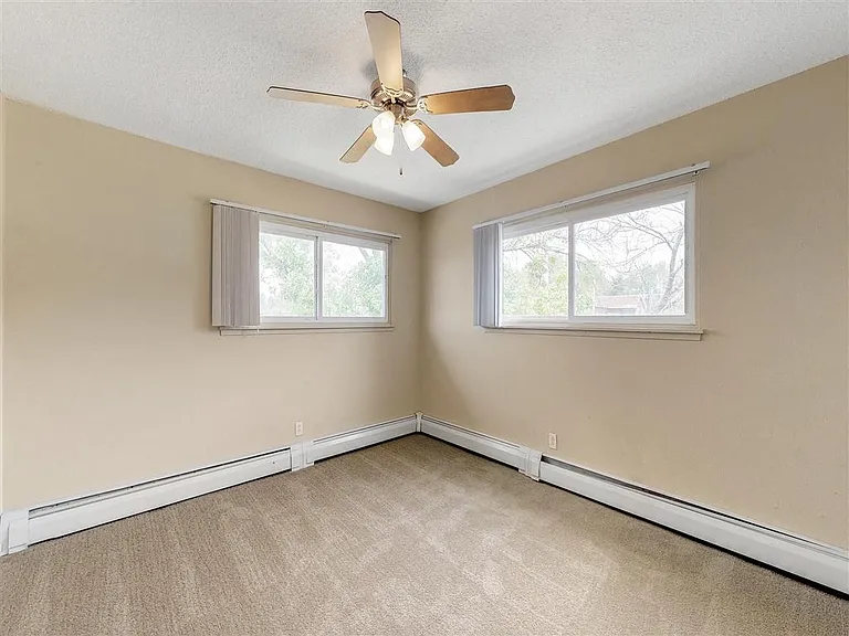 Oak Valley Apartments — Photo 25