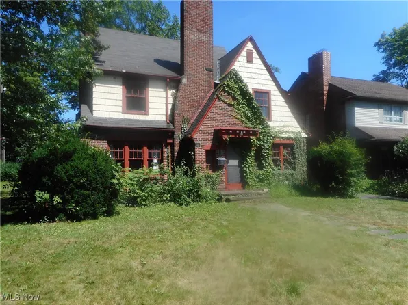 3305 Enderby Rd, Shaker Heights, OH 44120