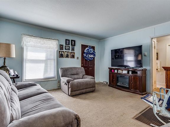 5th image of 1733 Hilltop Dr