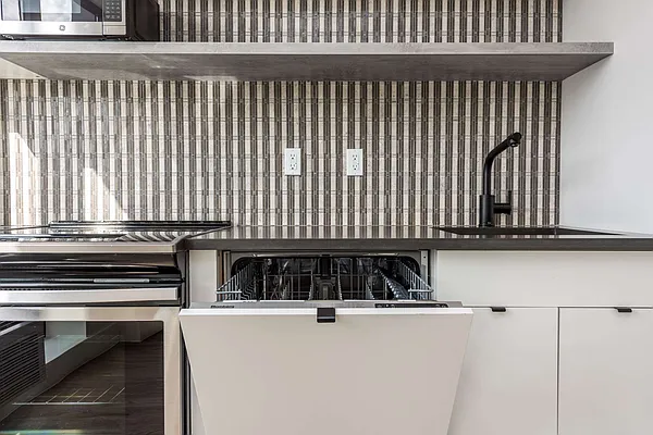 Rented by Nooklyn NYC LLC | media 22