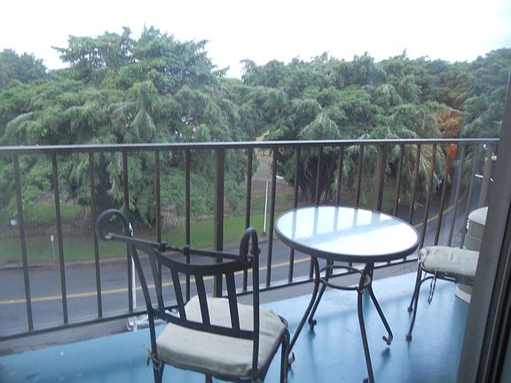 BALCONY-VIEW_05192013