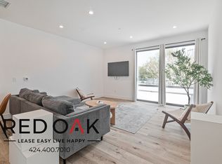 3910 Kentucky Dr #405, Los Angeles, CA 90068