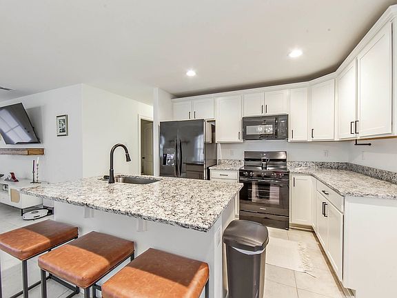 4th image of 357 Outpost Way