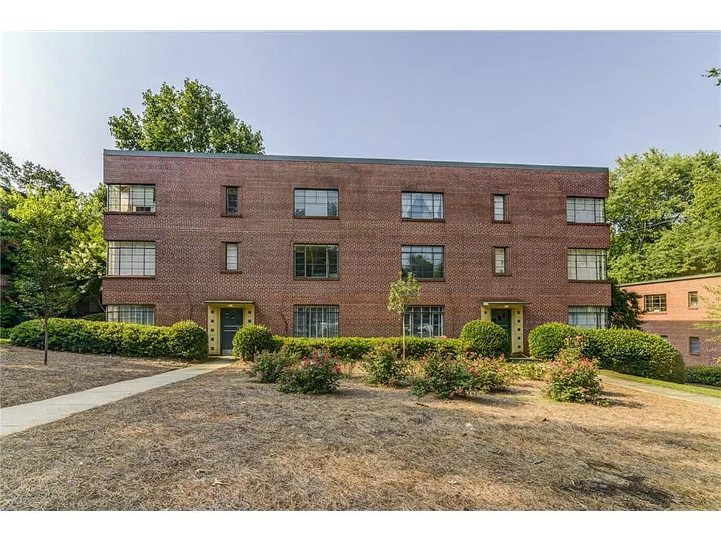 1395 Normandy Dr NE #2 photo 1