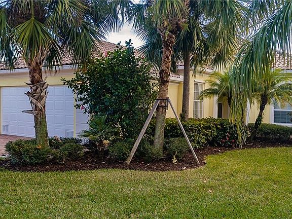 2nd image of 7950 Valentina Ct