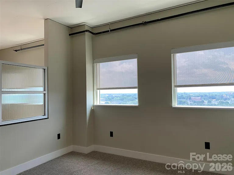 505 E 6th St #1305 — Photo 25