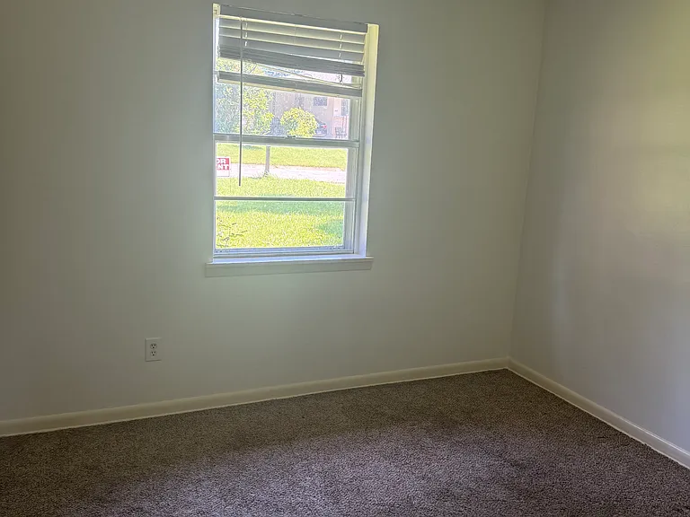1447 Rebel Dr — Photo 8