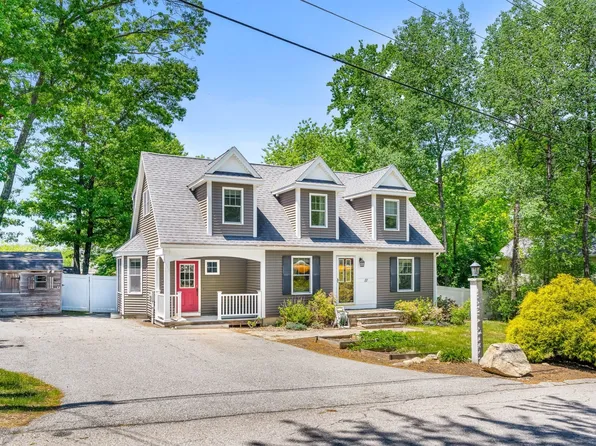 11 Woodbury Rd, Billerica, MA 01821