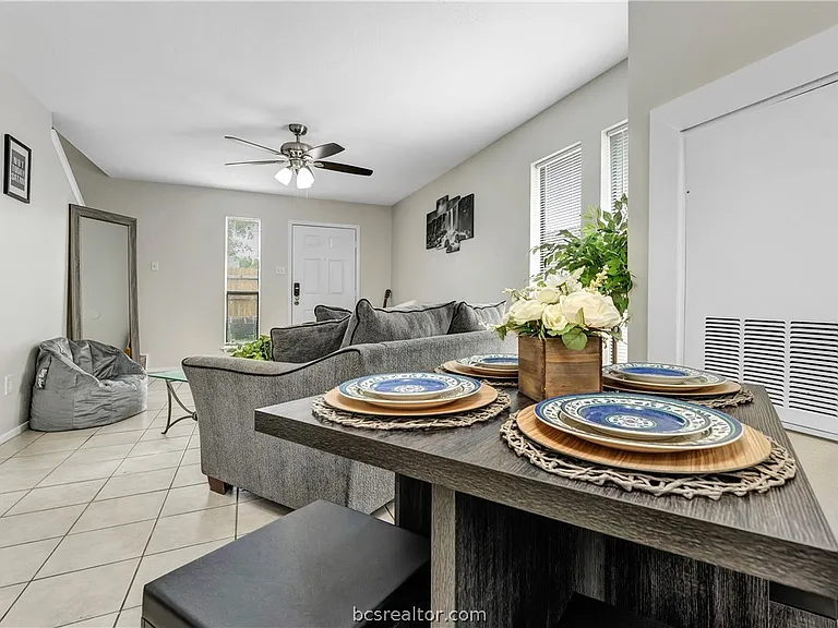 1520 Hawk Tree Dr #A — Photo 5