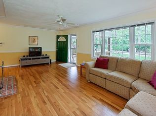 6654 Barrett Rd, Falls Church, VA 22042