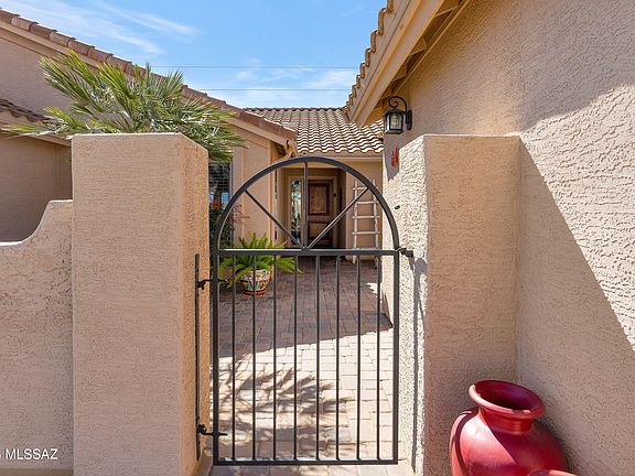 4th image of 61793 E Border Rock Rd