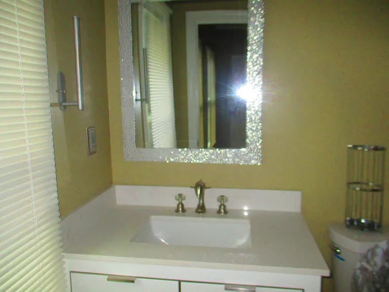 56 W Calhoun Ave — Photo 10