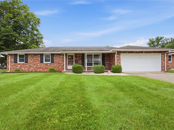 807 N Cardinal St, Effingham, IL 62401