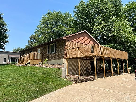 4th image of 3569 Becker Dr