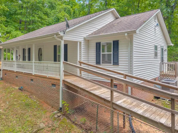 990 Mount Tabor Church Rd, Pickens, SC 29671