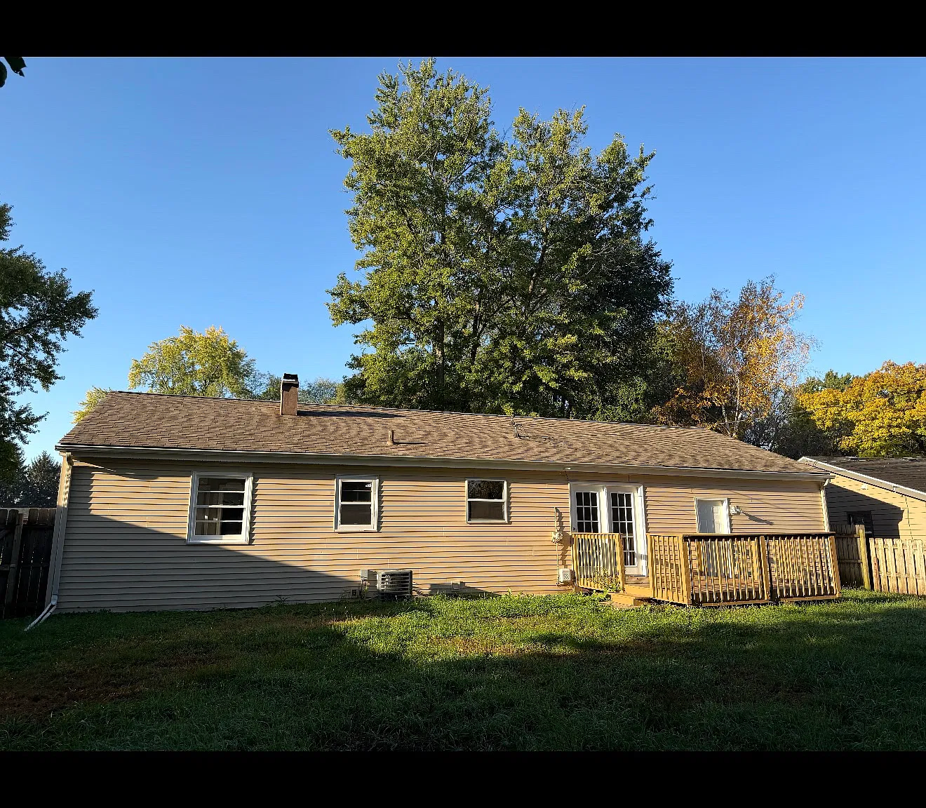 3 bed, 1.5 bath, 1100 sqft, $1,995 — Photo 2