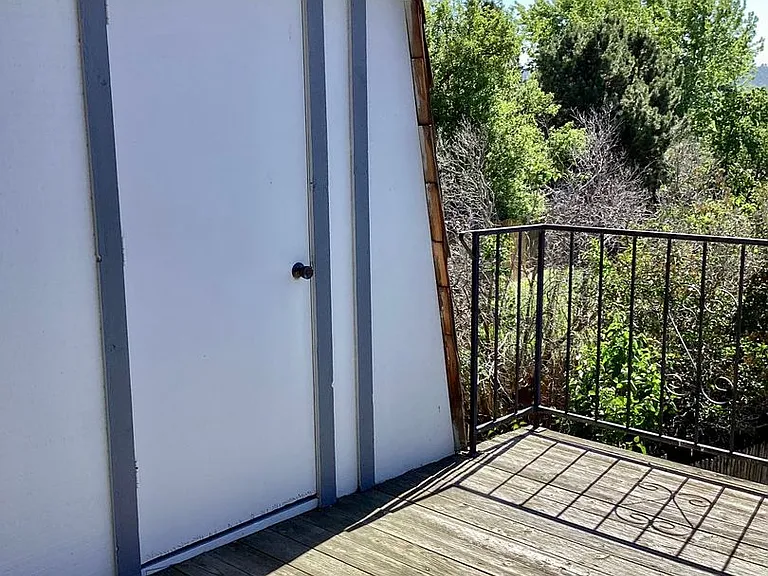 2462 Hawkins St — Photo 3
