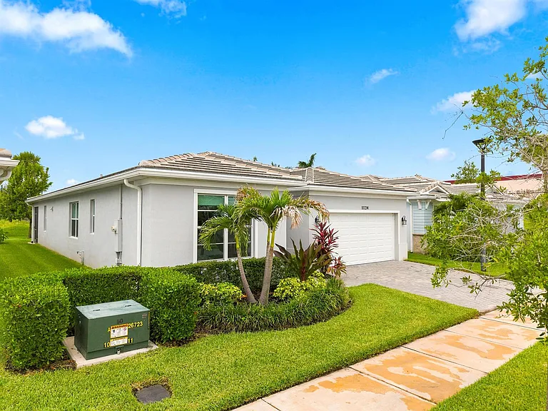 11724 SW Aquila Way — Photo 43