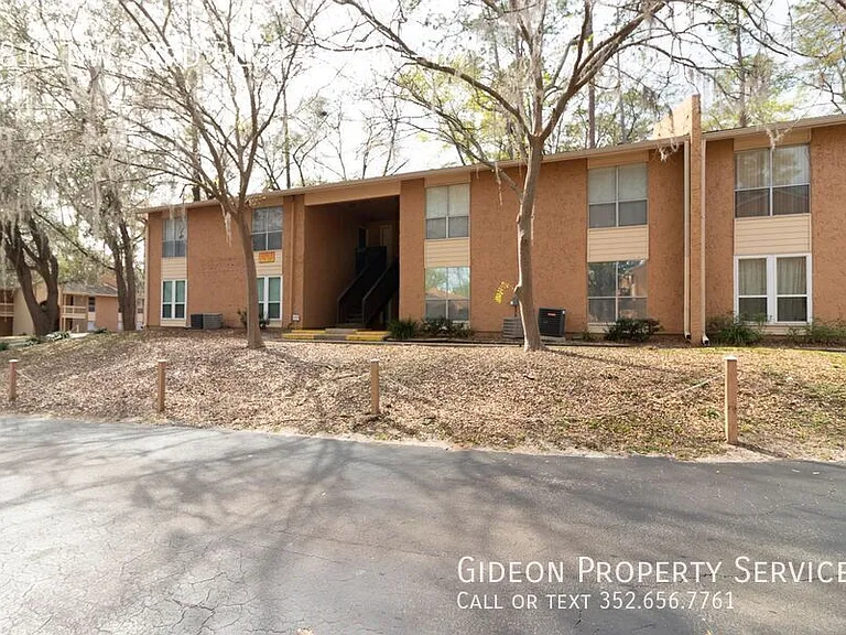 1810 NW 23rd Blvd #179C-179 — Photo 1