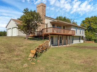 6411 Crescent Rim Dr, Ozawkie, KS 66070