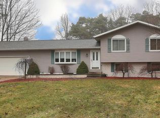 17853 Comstock St, Grand Haven, MI 49417