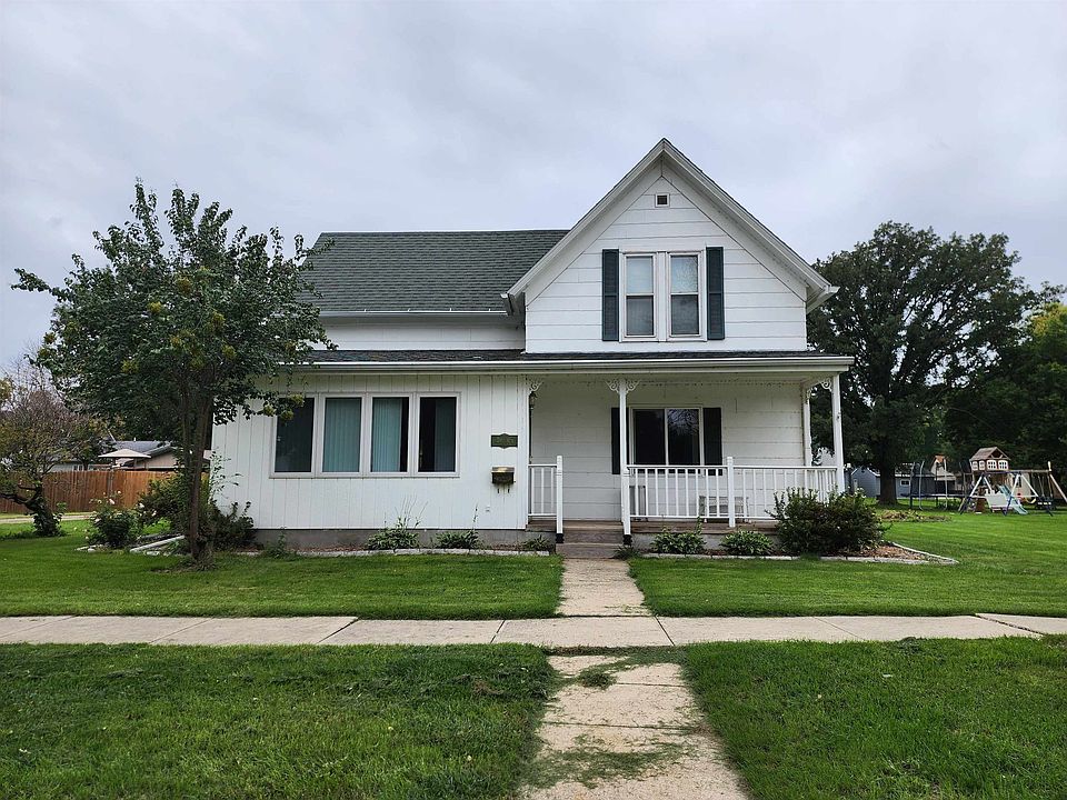 1st image of 405 NW 3rd St
